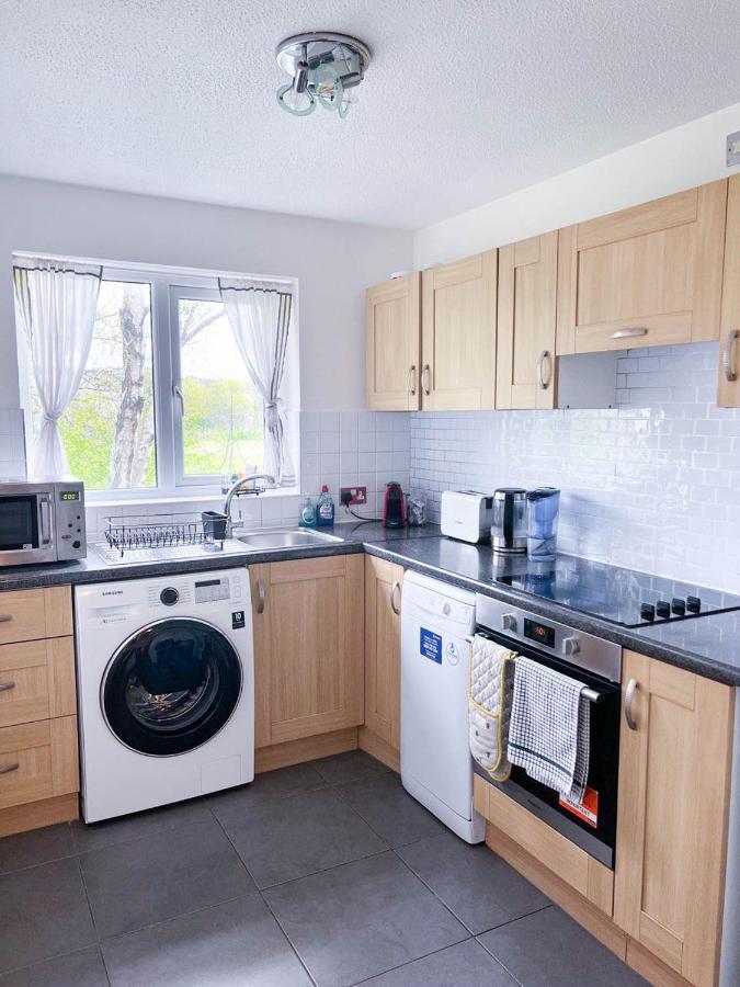 Lovely 2 Bedroom Flat With Free Parking, Great Transport Links To Central London, The Excel Centre, Canary Wharf And The O2! 外观 照片